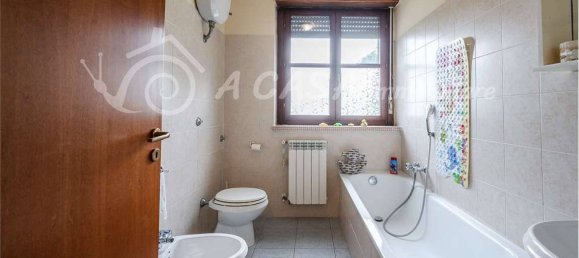 3 Schlafzimmer Wohnung in Medesano, Italy, Nr. 293544 14