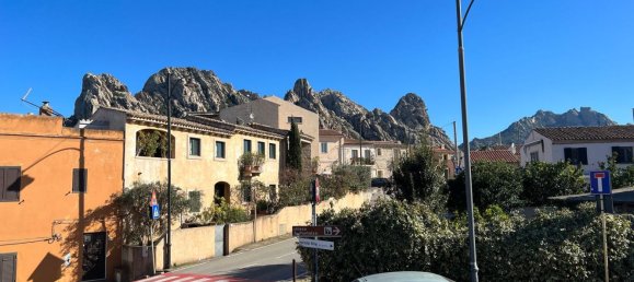 160m² Commercial property in Olbia, Italy No. 127518 17