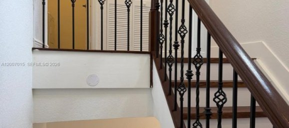 3 dormitorios dúplex en alquiler en Miami, Miami-Dade, Florida, USA № 615245 12