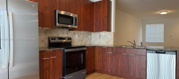3 dormitorios dúplex en alquiler en Miami, Miami-Dade, Florida, USA № 615245 25