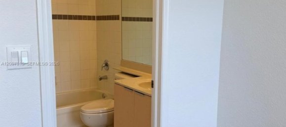 3 dormitorios dúplex en alquiler en Miami, Miami-Dade, Florida, USA № 615245 7