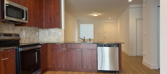 3 dormitorios dúplex en alquiler en Miami, Miami-Dade, Florida, USA № 615245 26