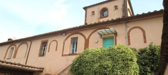 5 bedrooms Villa in Castelnuovo Berardenga, Italy No. 215454 3