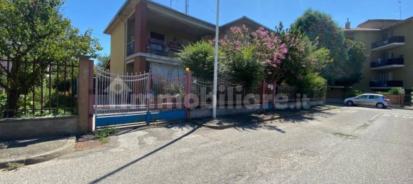 3 bedrooms Villa in Pavia, Italy No. 263527 3