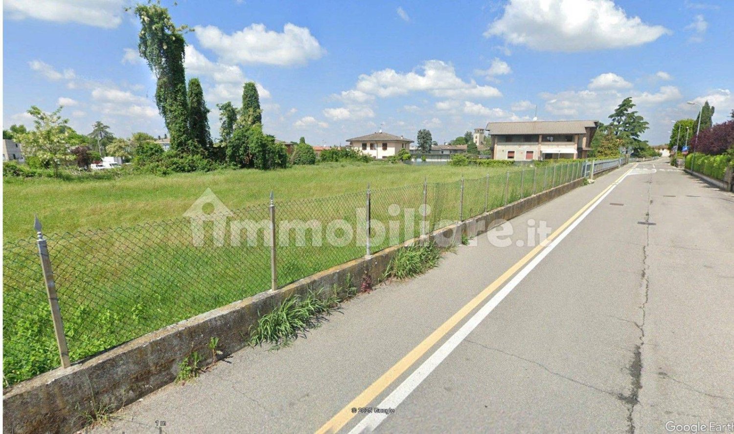 2467m² Land in Palazzo Pignano, Italy No. 11678