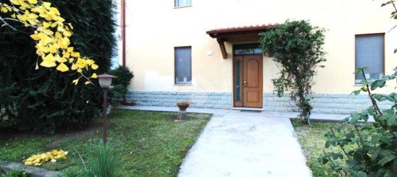 2 bedrooms House in Forlì, Italy No. 24758 30