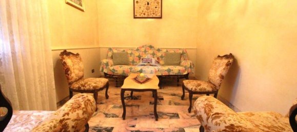 2 bedrooms House in Forlì, Italy No. 24758 4