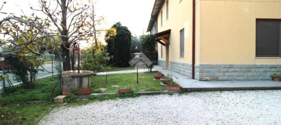 2 bedrooms House in Forlì, Italy No. 24758 25