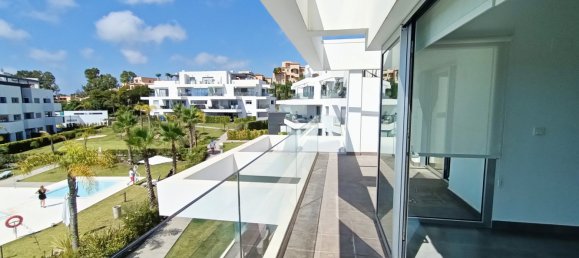 Ático de 2 dormitorios en Estepona, Spain No. 3072 28