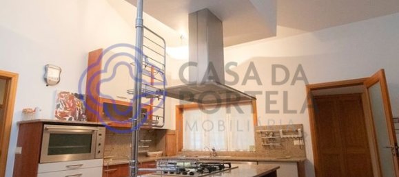 Дом с 10 спальнями в Оливейра ди Аземейш, Португалия № 72004 9