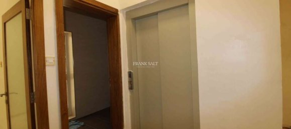 Bureau à Fgura, Malta 55m² No. 13443 5