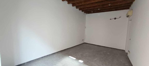 85m² Commercial property in Lodi, Italy No. 364595 4