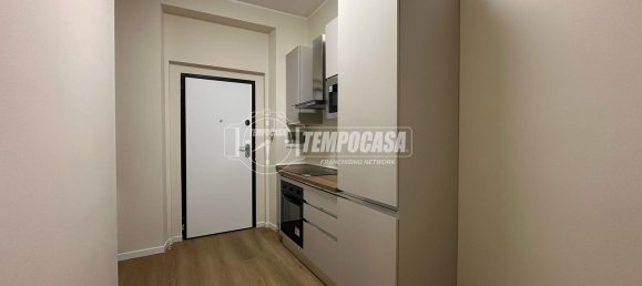 2-salle Appartement à Cologno Monzese, Italy No. 268868 6