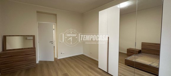 2-salle Appartement à Cologno Monzese, Italy No. 268868 5