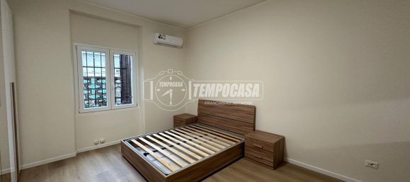 2-salle Appartement à Cologno Monzese, Italy No. 268868 3