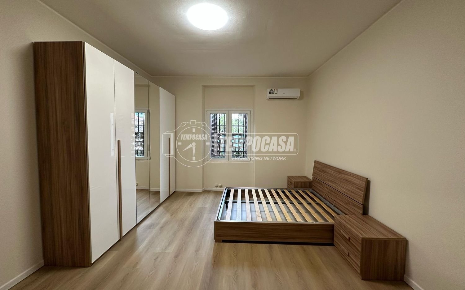 2-salle Appartement à Cologno Monzese, Italy No. 268868