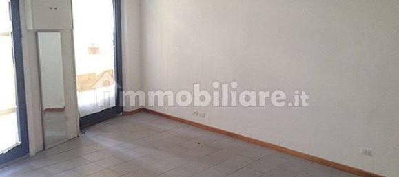 2 rooms Warehouse in Lucca, Italy No. 127775 4