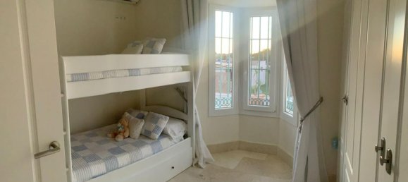 5 bedrooms House in San Roque, Spain No. 140110 10