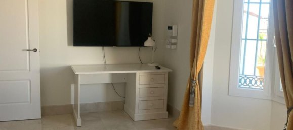 5 bedrooms House in San Roque, Spain No. 140110 6