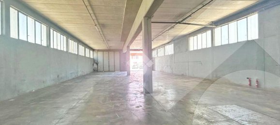 2 rooms Warehouse in Cornaredo, Italy No. 271798 2
