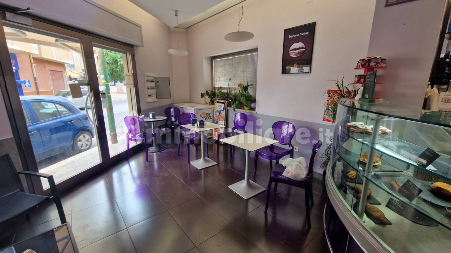 1 room Commercial property in Trapani, Italy No. 353461