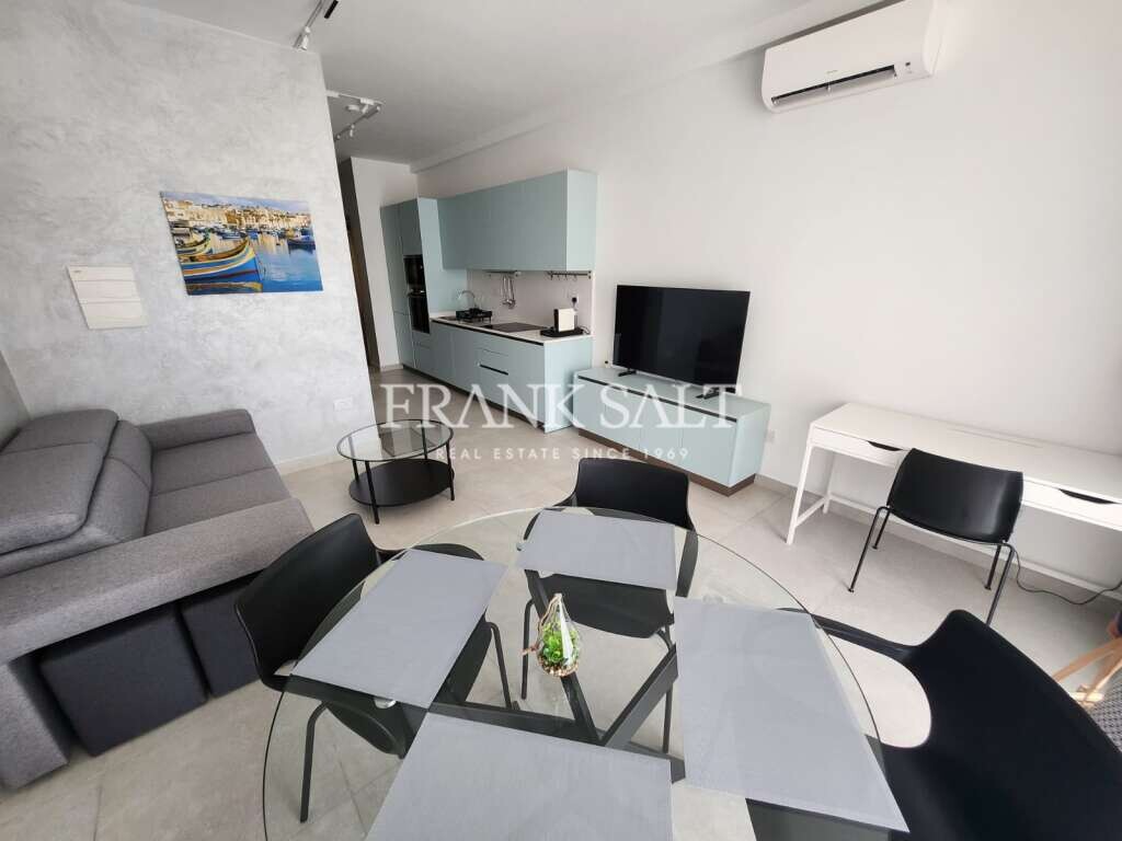 Квартира с 1 спальней в Сент-Джулианс, Мальта № 5262