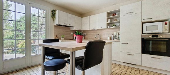 4 bedrooms House in Yzernay, France No. 357832 4