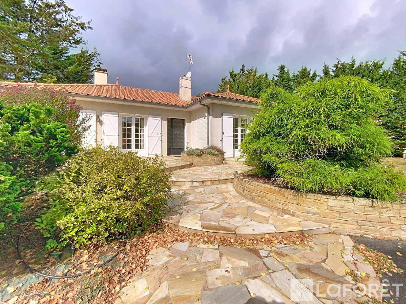 4 bedrooms House in Yzernay, France No. 357832