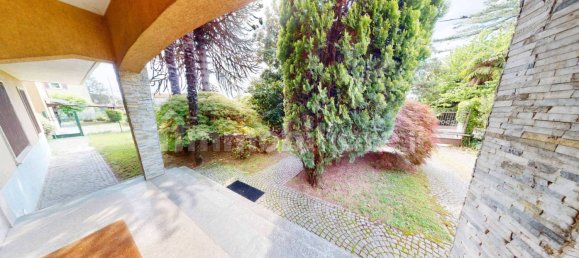 3 bedrooms Villa in Castiglione Olona, Italy No. 133526 8