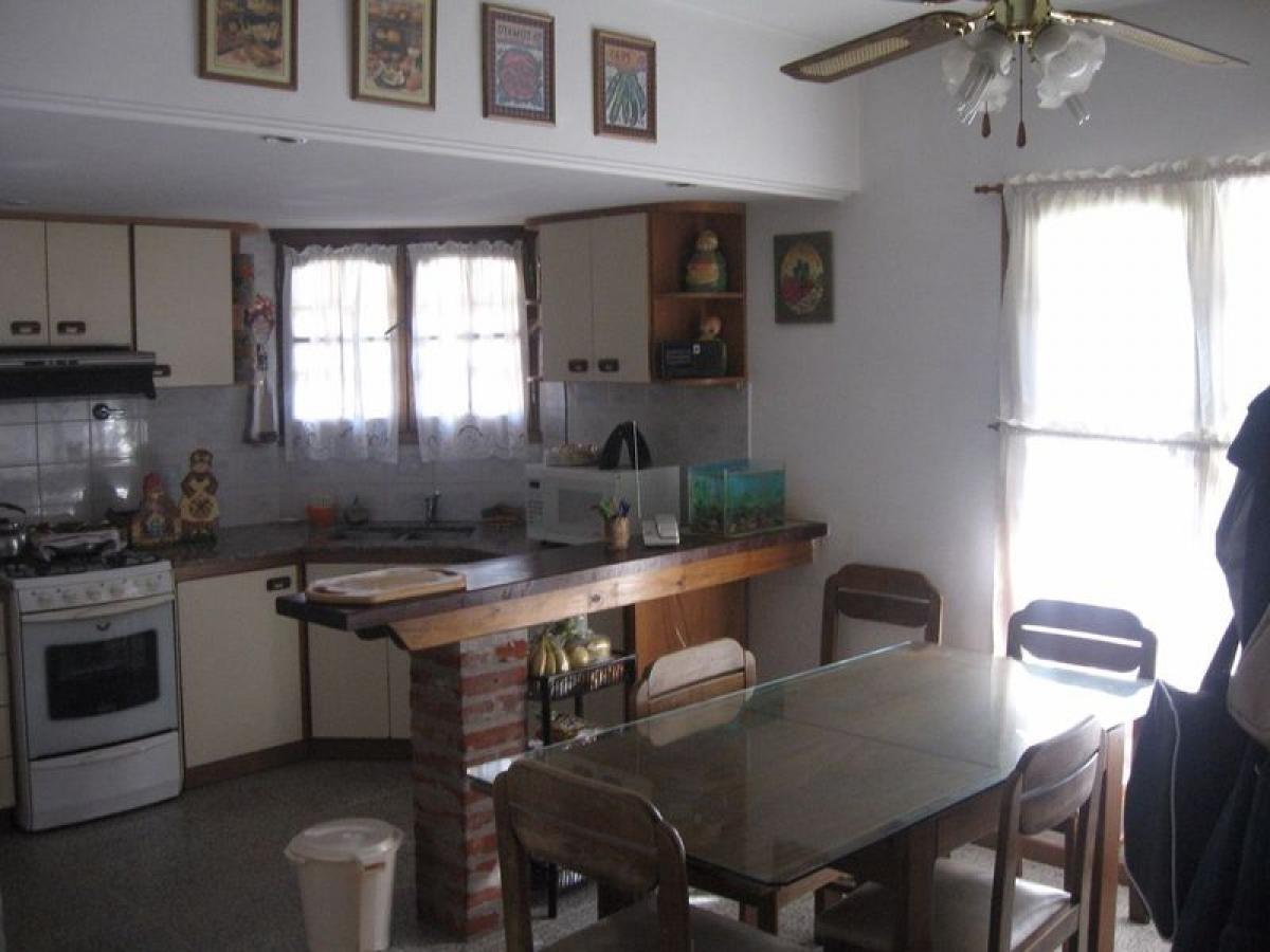 Дом с 3 спальнями в Мар-дель-Плата, Аргентина № 92940