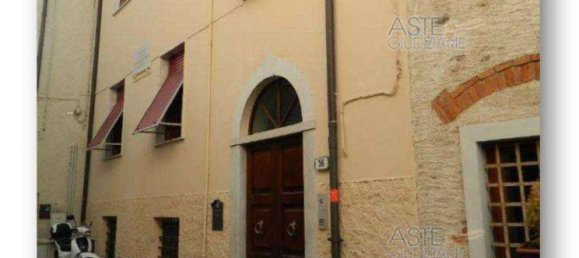 6 rooms Apartment in Seravezza, Italy No. 258690 4