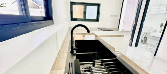 3 غرف نوم مقهى / مطعم في Chalong, Thailand رقم 13874 7