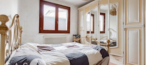 3 rooms Apartment in Ravenna, Italy No. 101852 10