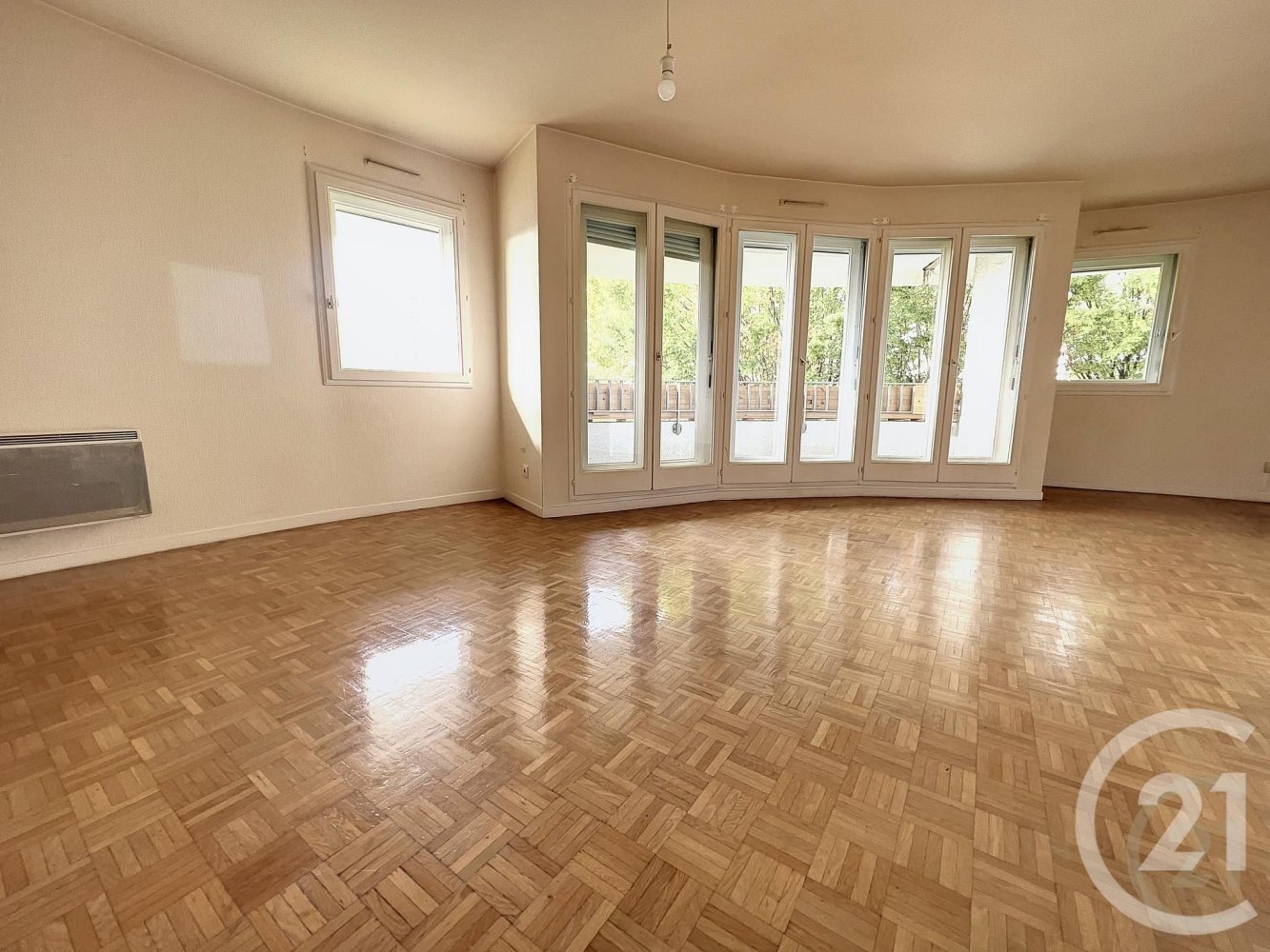 Apartamento de 3 dormitorios en Nancy, France No. 91837