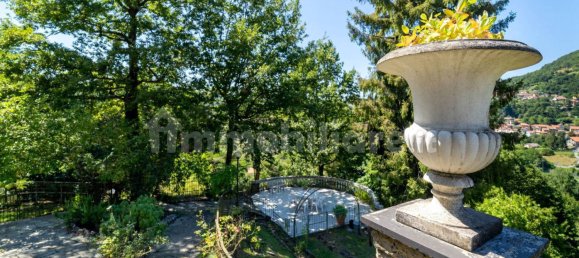 5 bedrooms Villa in Savignone, Italy No. 302356 2