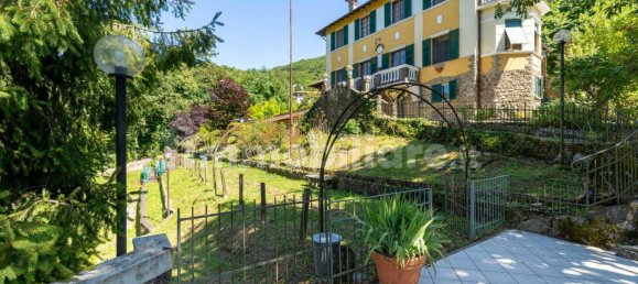 5 bedrooms Villa in Savignone, Italy No. 302356 6