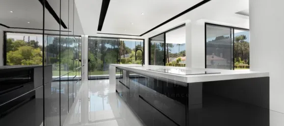 6 bedrooms House in Almada, Portugal No. 142358 10