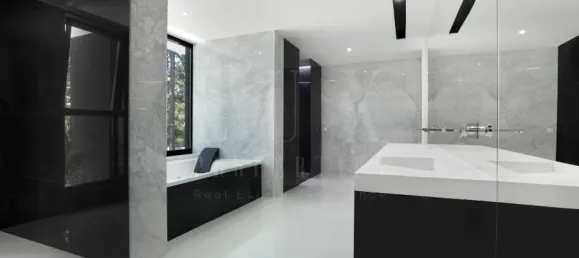 6 bedrooms House in Almada, Portugal No. 142358 16