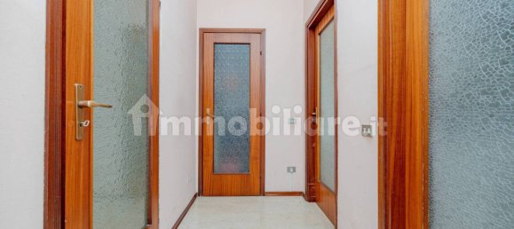 2 Schlafzimmer Wohnung in Parabiago, Italy, Nr. 267377 32