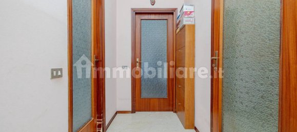 2 Schlafzimmer Wohnung in Parabiago, Italy, Nr. 267377 38