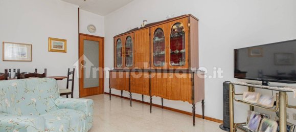2 Schlafzimmer Wohnung in Parabiago, Italy, Nr. 267377 6
