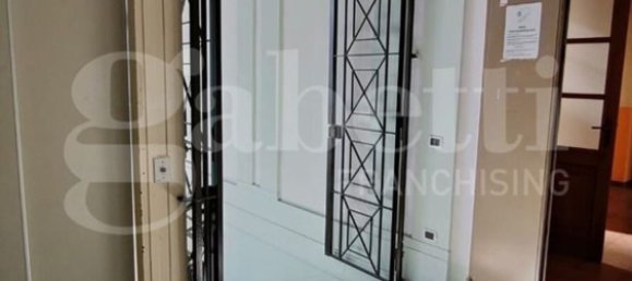 Oficina en Biella, Italy 1728 m² No. 165258 13