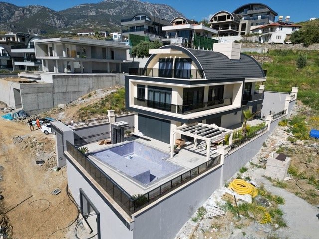 Villa 4+1 in Antalya, Turkey, Nr. 34037