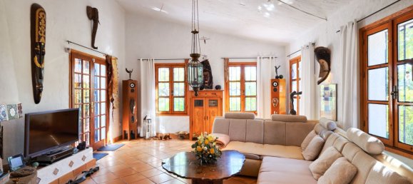 2 bedrooms Villa in Estepona, Spain No. 2867 24