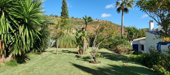 2 bedrooms Villa in Estepona, Spain No. 2867 4