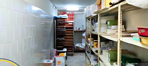 640m² Commercial property in Latiano, Italy No. 185670 28