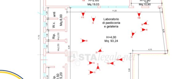 640m² Commercial property in Latiano, Italy No. 185670 50