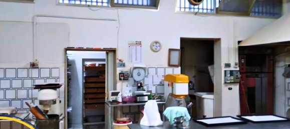 640m² Commercial property in Latiano, Italy No. 185670 25