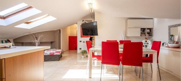 3 rooms Apartment in Cagliari, Italy No. 263004 2