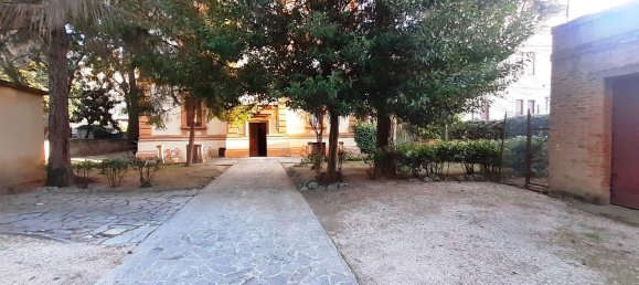8 rooms Apartment in Foligno, Italy No. 1859 3